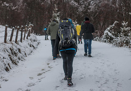 When hiking becomes a new trend, what are young people pursuing